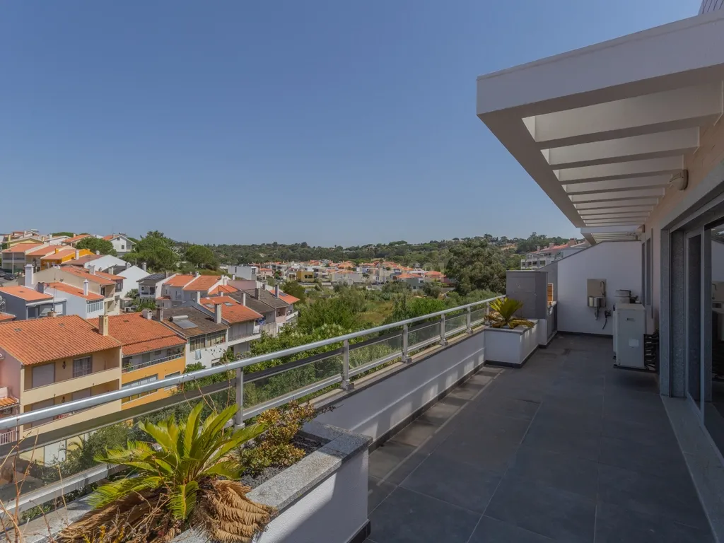 Luxuoso apartamento no Monte Estoril, Cascais com Vista Panorâmica e Acessos - Image 7