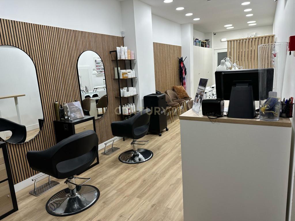 Trespasse de Salão de Cabeleireiro e Estética – Localização Premium no Centro da Cidade - Image 14