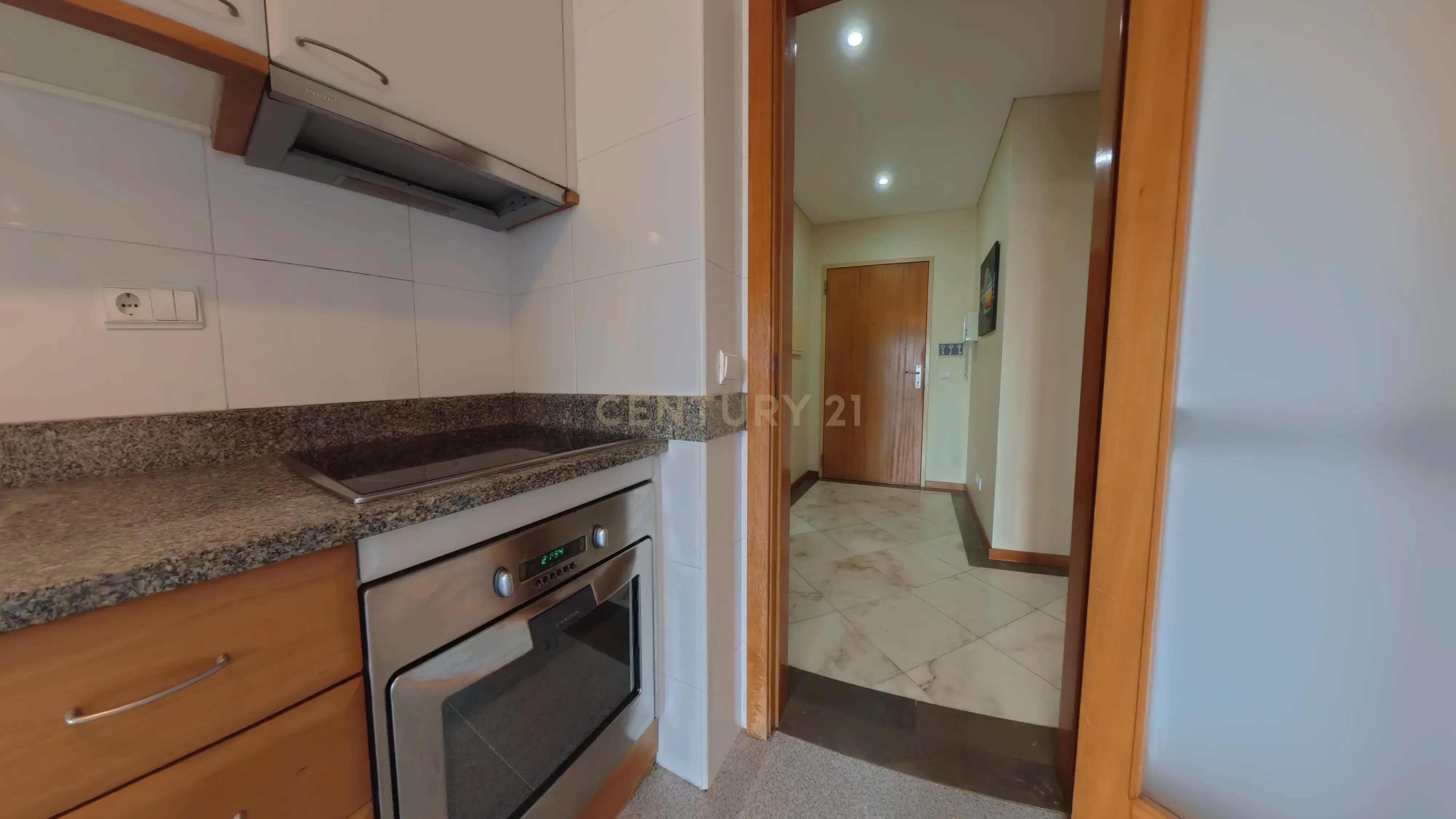 Fotografia 10 de Apartamento T2 com Piscina,  junto ao Hospital da Luz