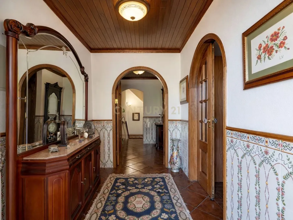OPORTUNIDADE ÚNICA NA LOUSÃ – MORADIA COM GRANDE POTENCIAL (habitação e comércio) - Image 57