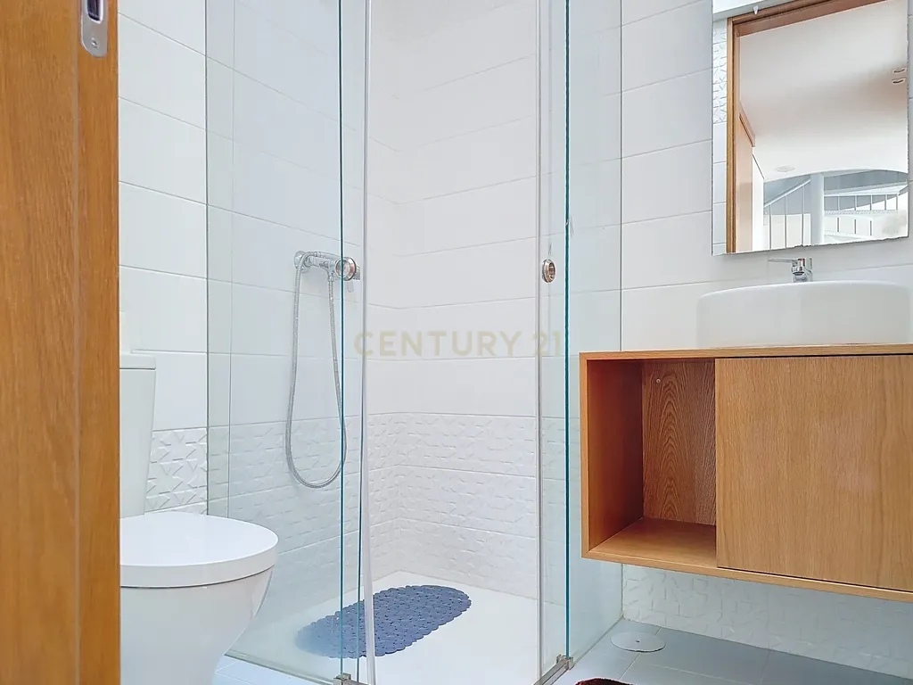 Apartamento com 2 quartos com vistas para o mar e excelente localização em Viana do Castelo - Image 22