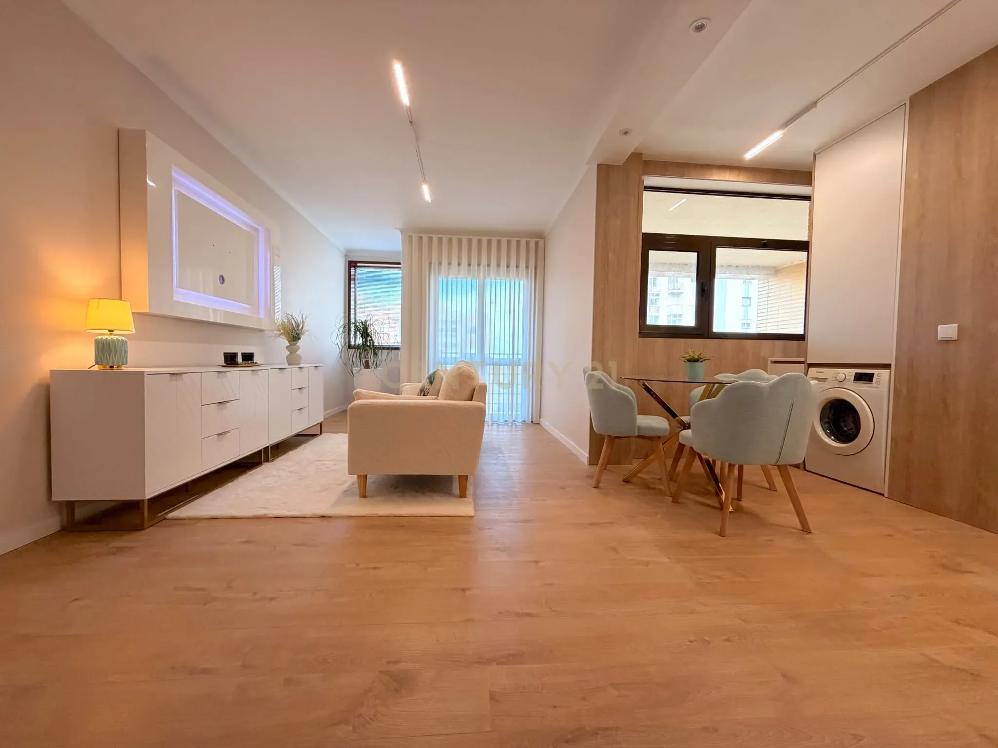 Fotografia 7 de Apartamento T1 Renovado, Mobilado e Equipado – Póvoa de Varzim, Porto