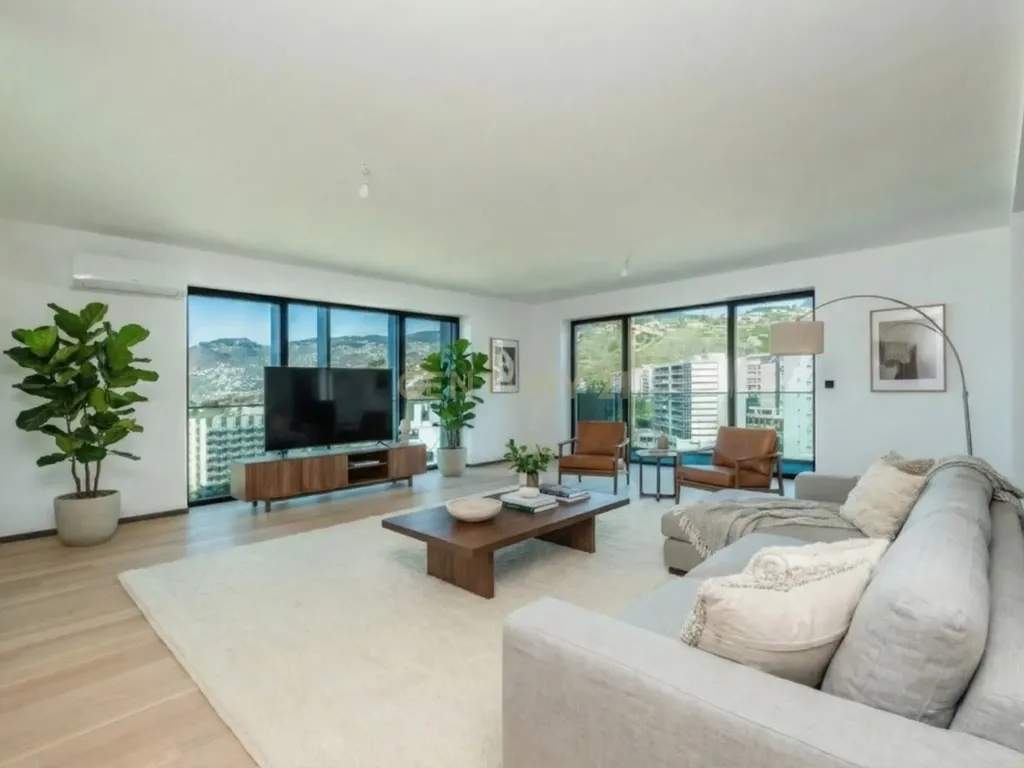 Apartamento T3 Exclusivo com terraço Privativo, Varino 7 ,Funchal - Image 1