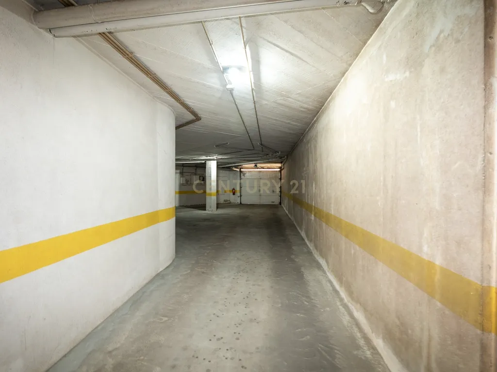 * ESPECTACULAR APARTAMENTO NO CENTRO DE MAFRA, COM VARANDA E PARQUEAMENTO * - Image 40