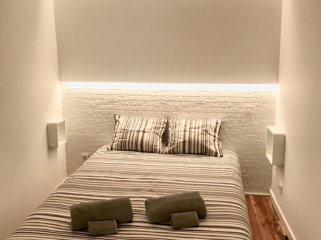 T1 remodelado com varanda no coração de Alfama - Image 12