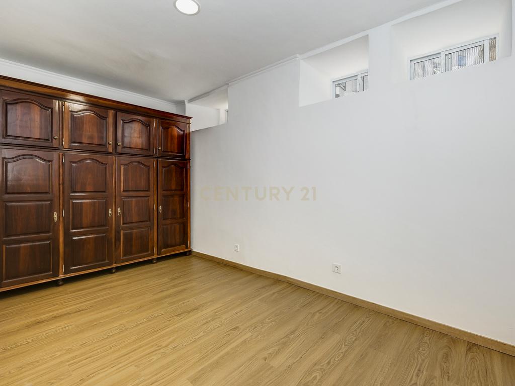 T2+1 renovado para arrendamento na Estrela (CAVE) | Lisboa - Image 20