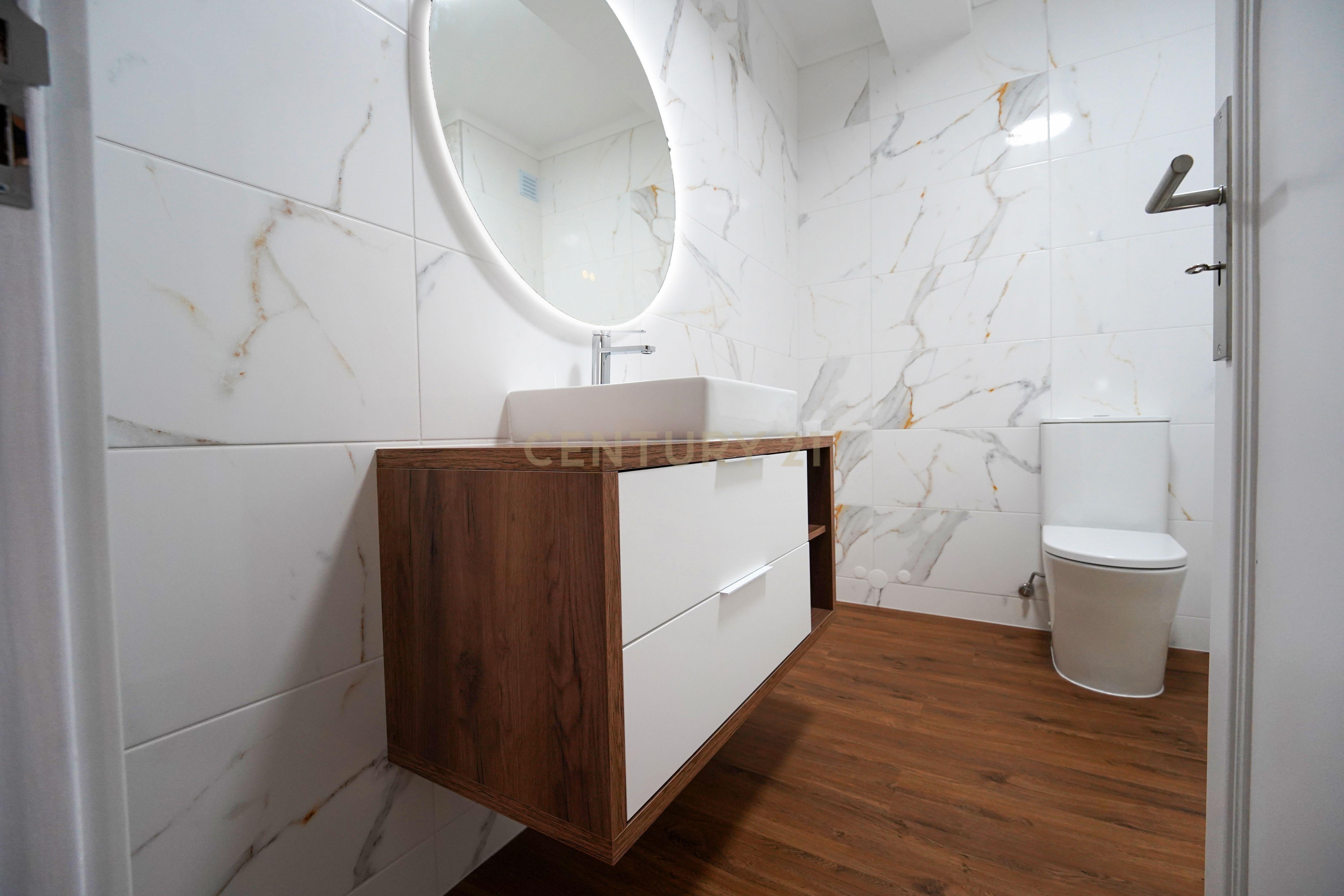 Fotografia 10 de Apartamento T2 Renovado em Buarcos, perto da Praia