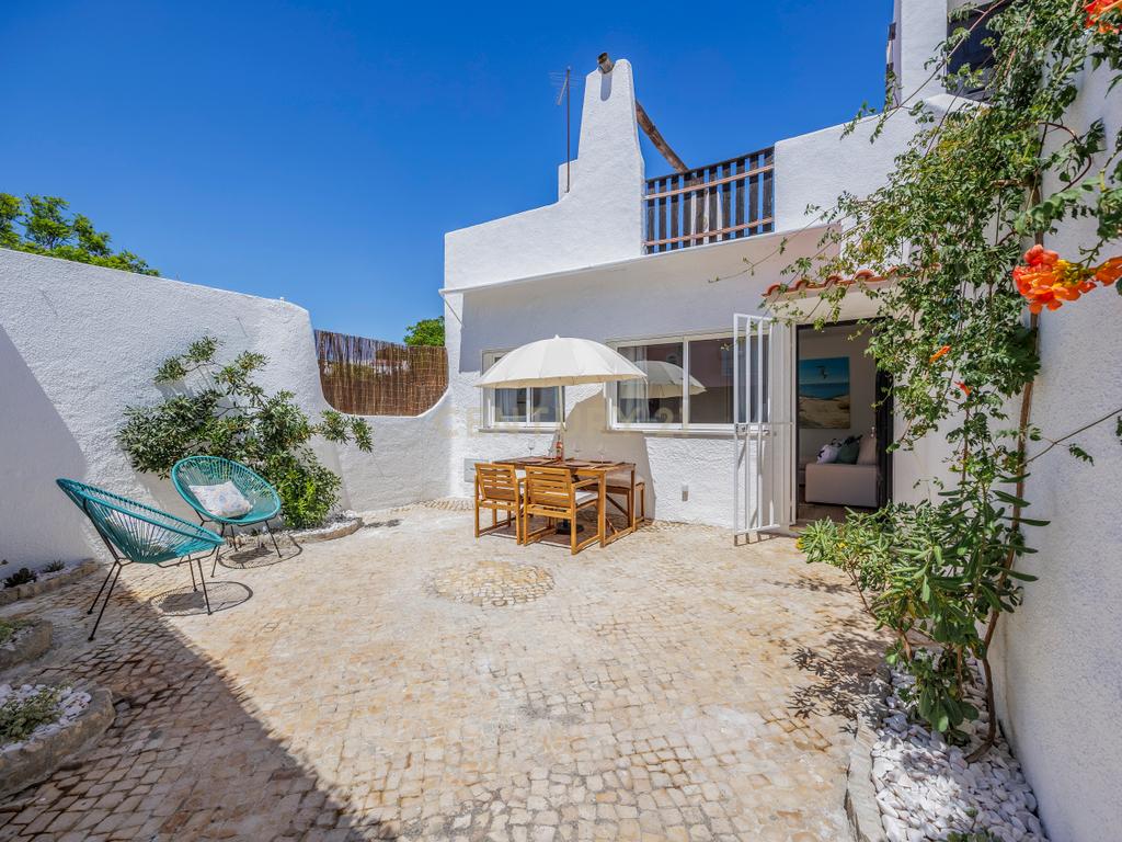 Apartamento Renovado T1 em Quarteira, Loulé - Oportunidade Única! - Image 18