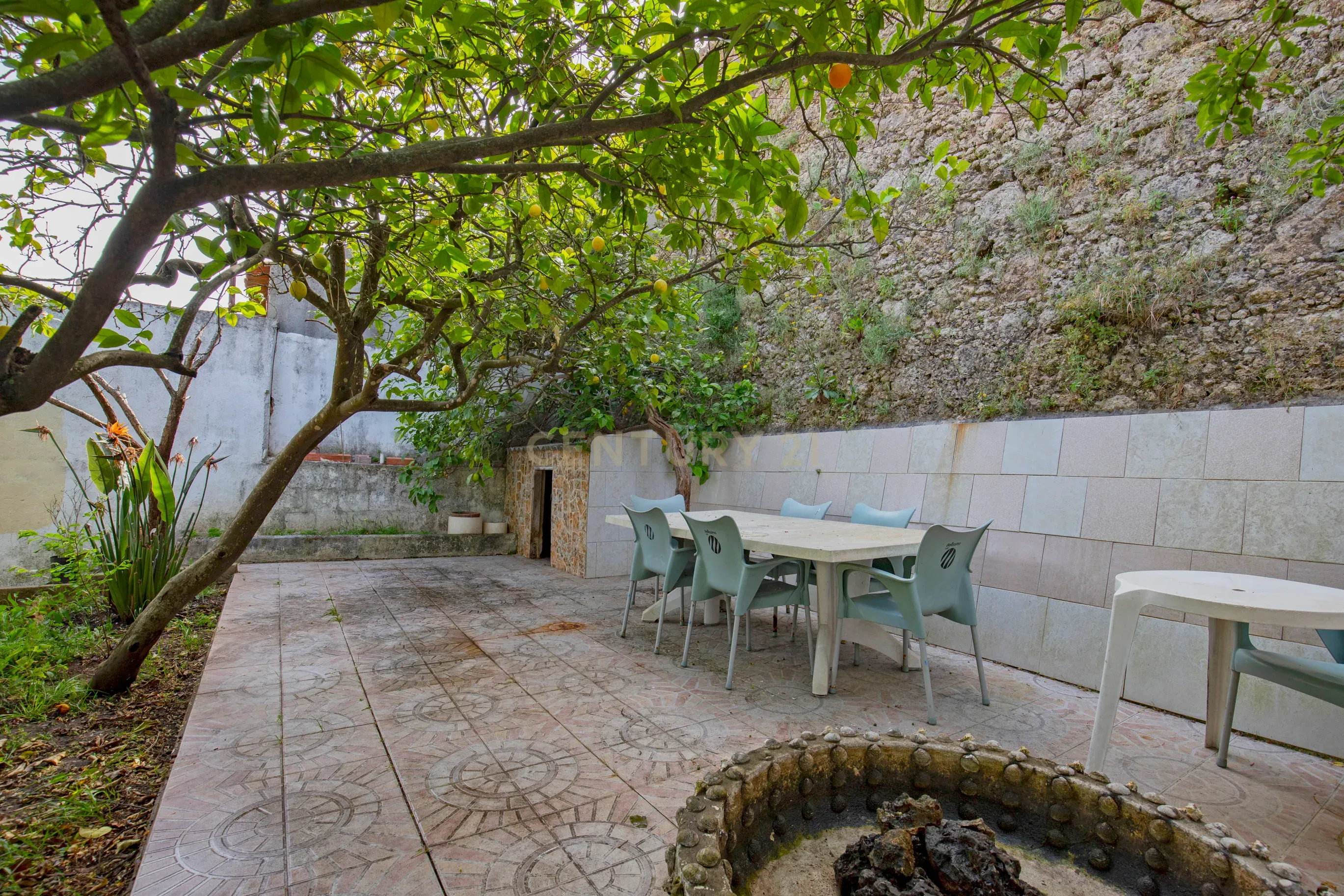Fotografia 6 de Moradia com jardim e charme histórico em Setúbal