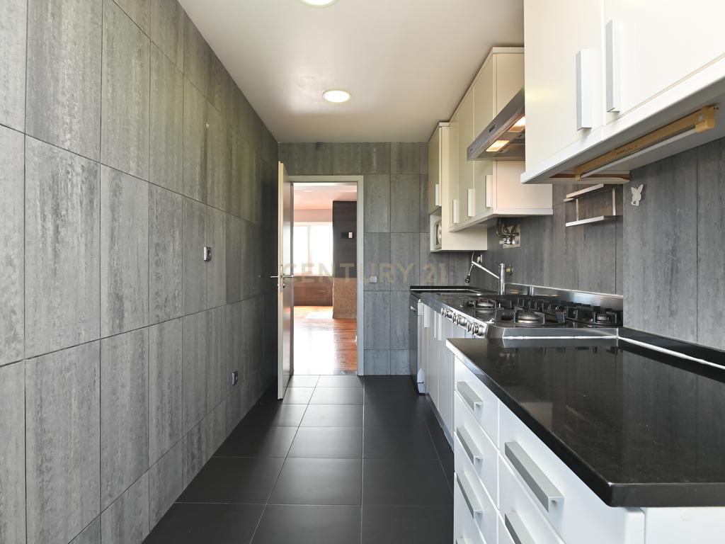 T2 - Carcavelos (Cascais) - Totalmente remodelado e equipado - Image 18