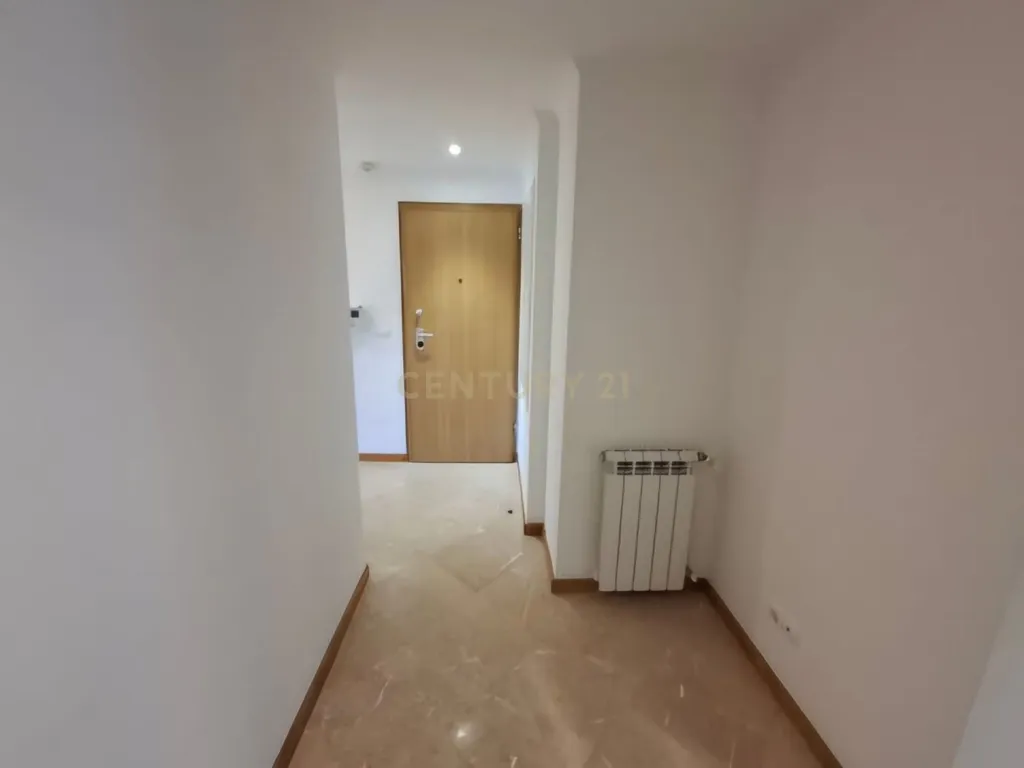 Imóvel T3 espaçoso nas Picoas, com 3 WC, 2 estacionamentos - Image 28