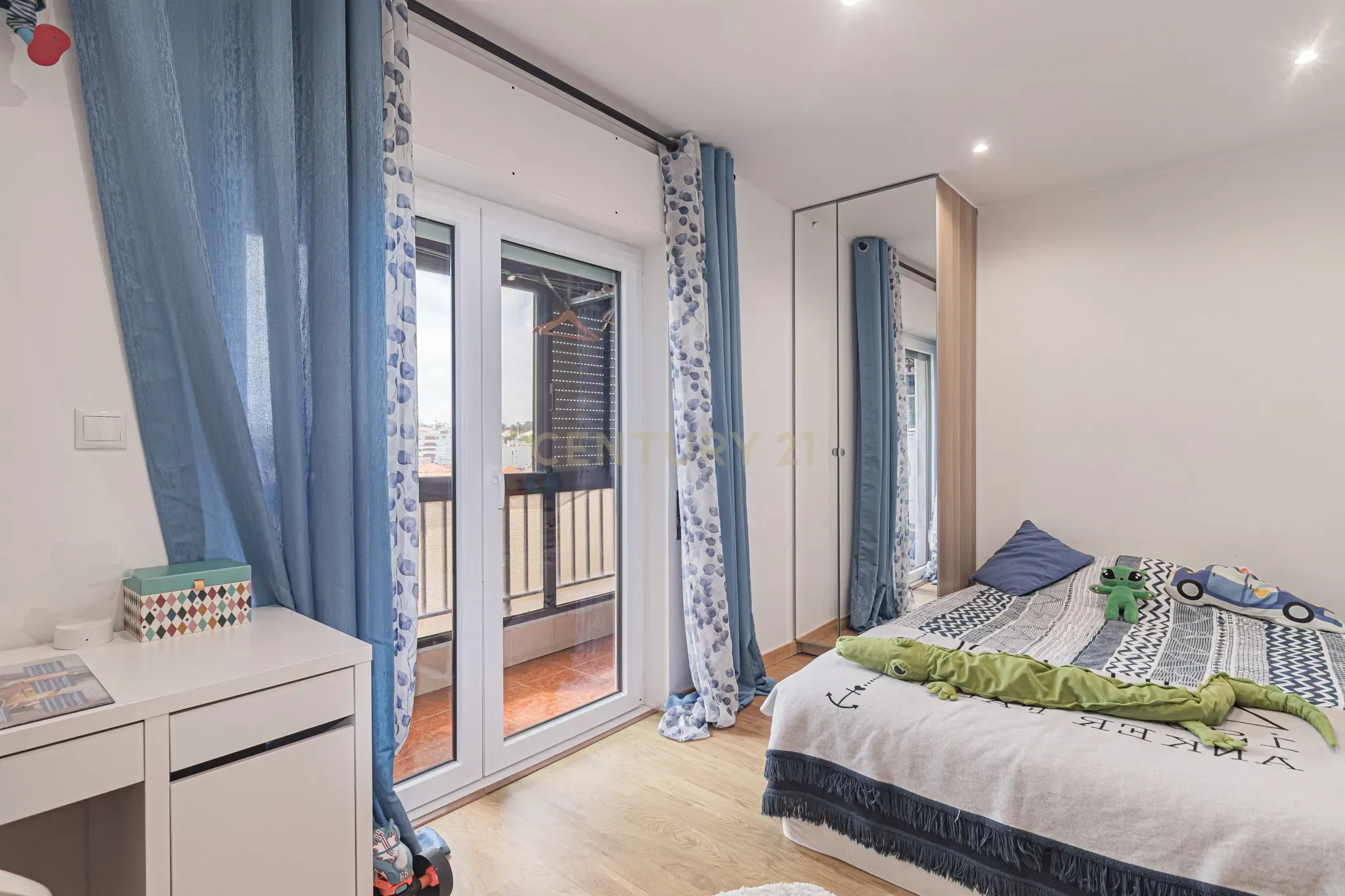 Apartamento T3  - Conforto, espaço e localização Ideal em Vale Figueira - Image 28