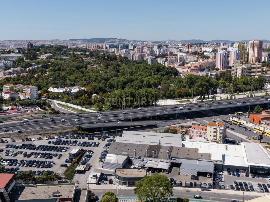 Penthouse com Vista Panorâmica sobre Lisboa e Monsanto | Campolide - Image 19
