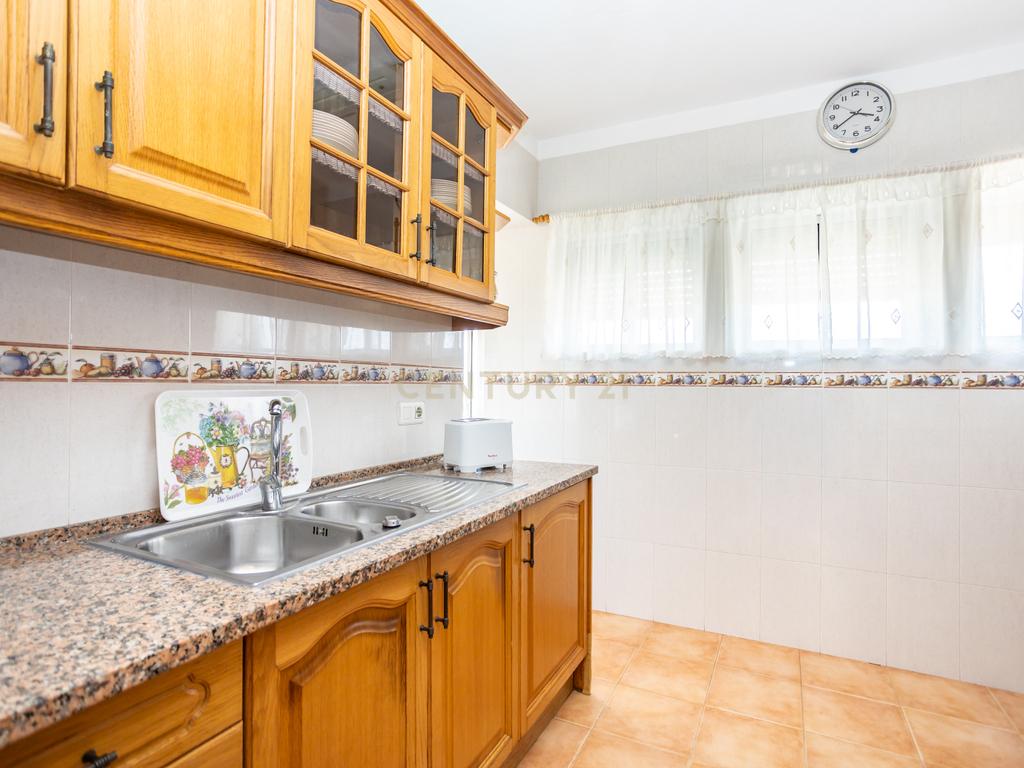 Apartamento T3 com Vista Deslumbrante sobre a Baía de Setúbal – Bairro dos Pescadores, Reboreda - Image 9