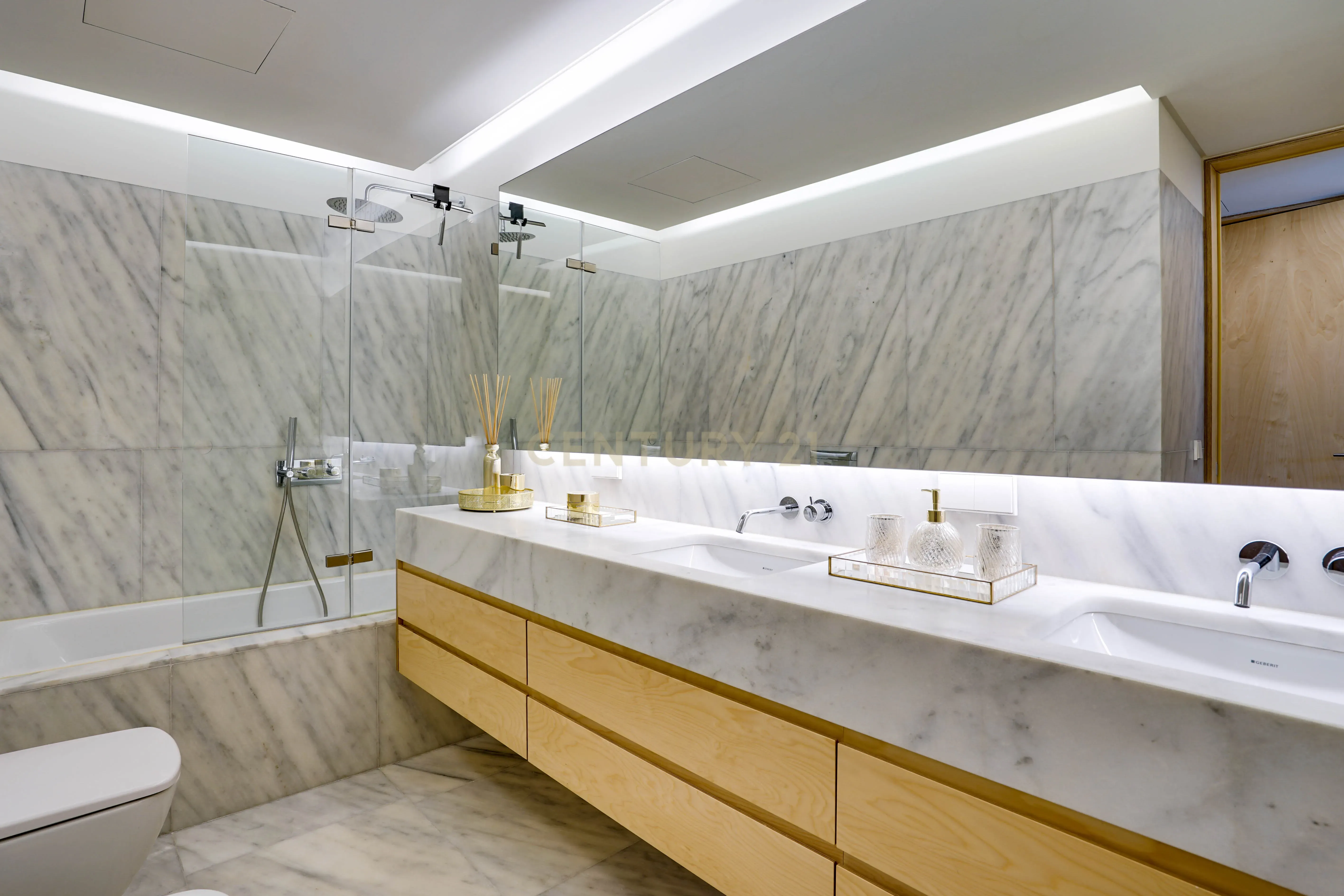 Fotografia 10 de Luxuoso e Elegante Apartamento T3 em Avenidas Novas, Lisboa