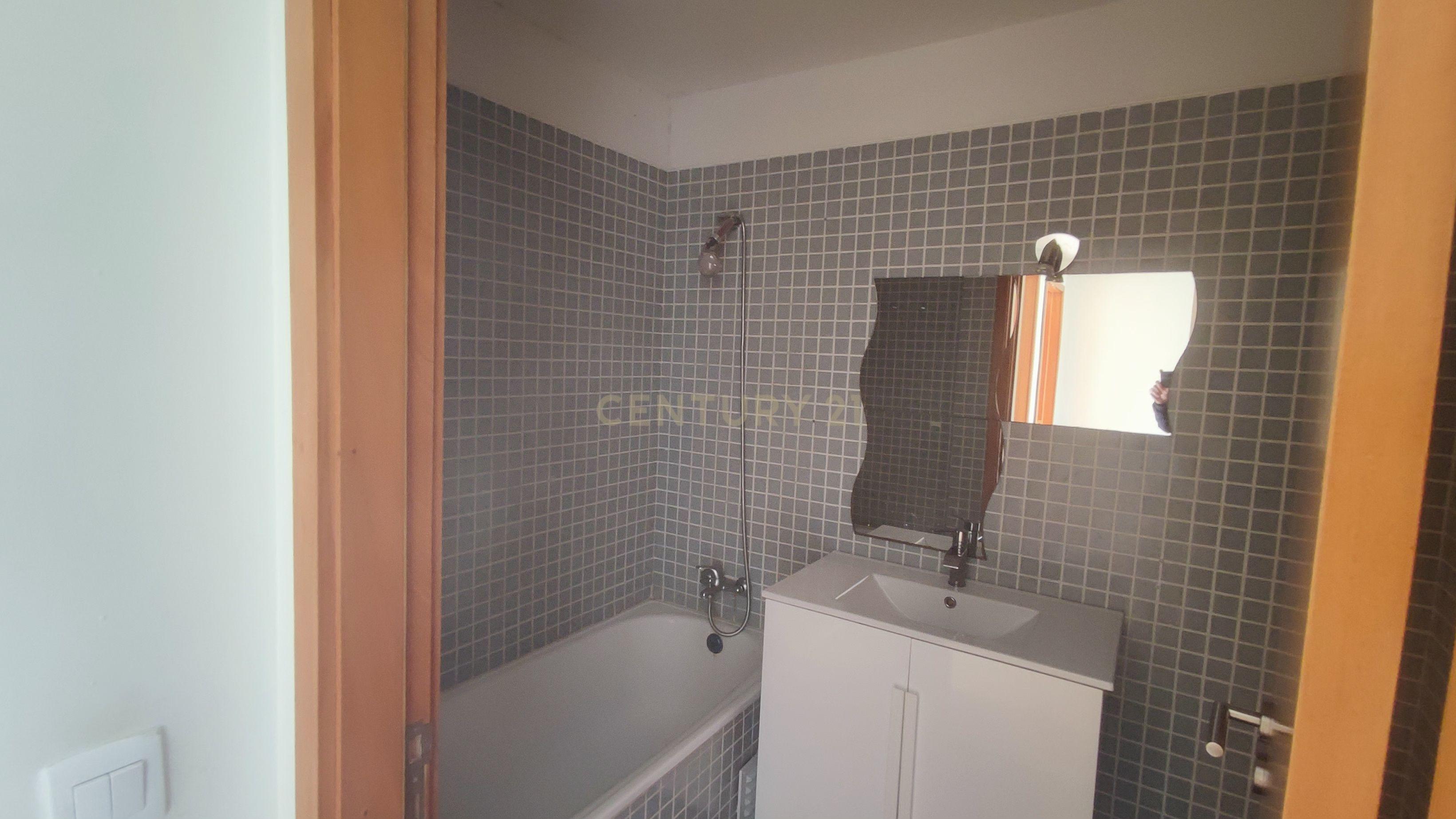 Apartamento T3 no Último Piso com Garagem – Moreira da Maia, Porto - Image 20