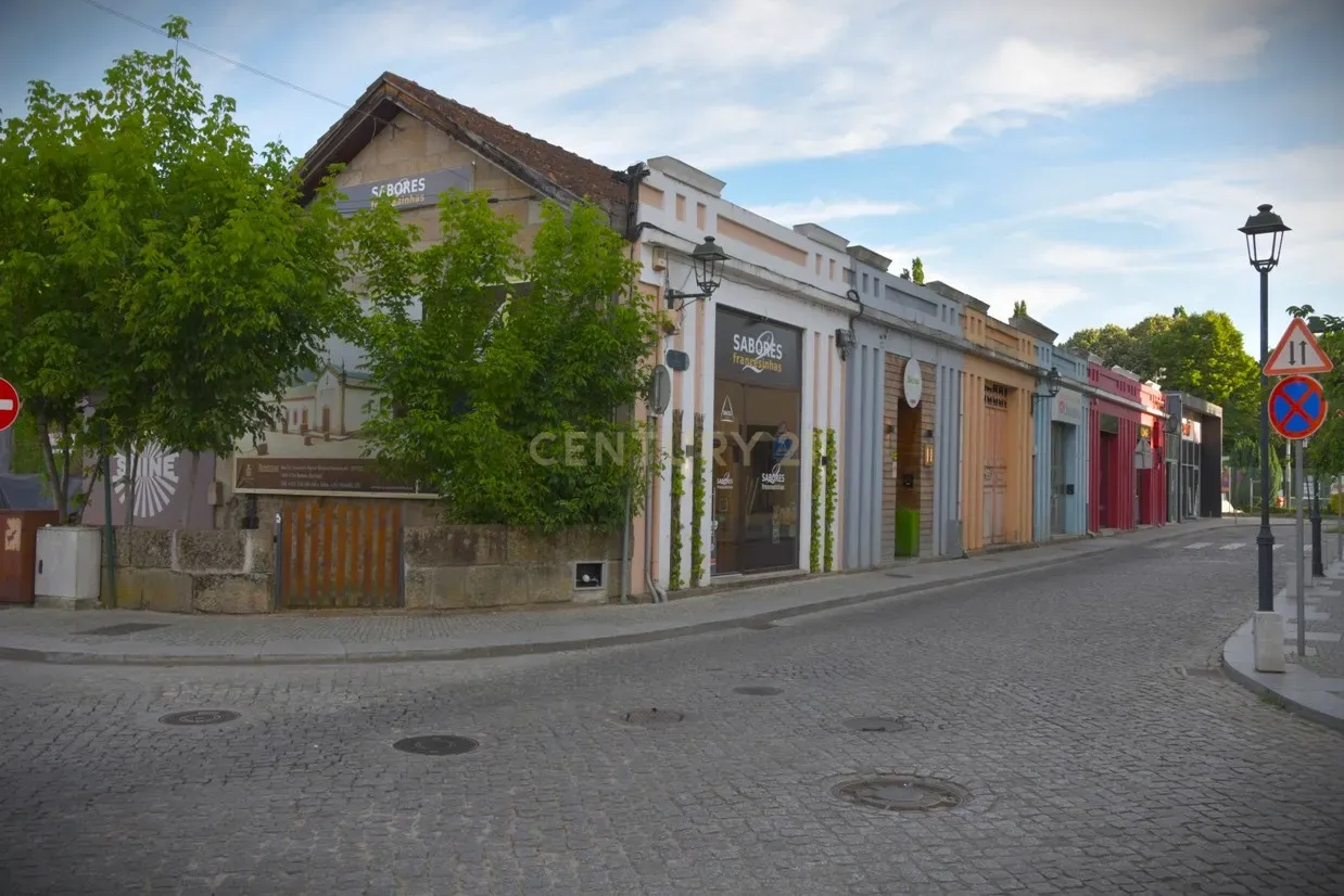 Fotografia 12 de Restaurante, quase novo para trespasse, em zona turistica do centro da cidade de Chaves