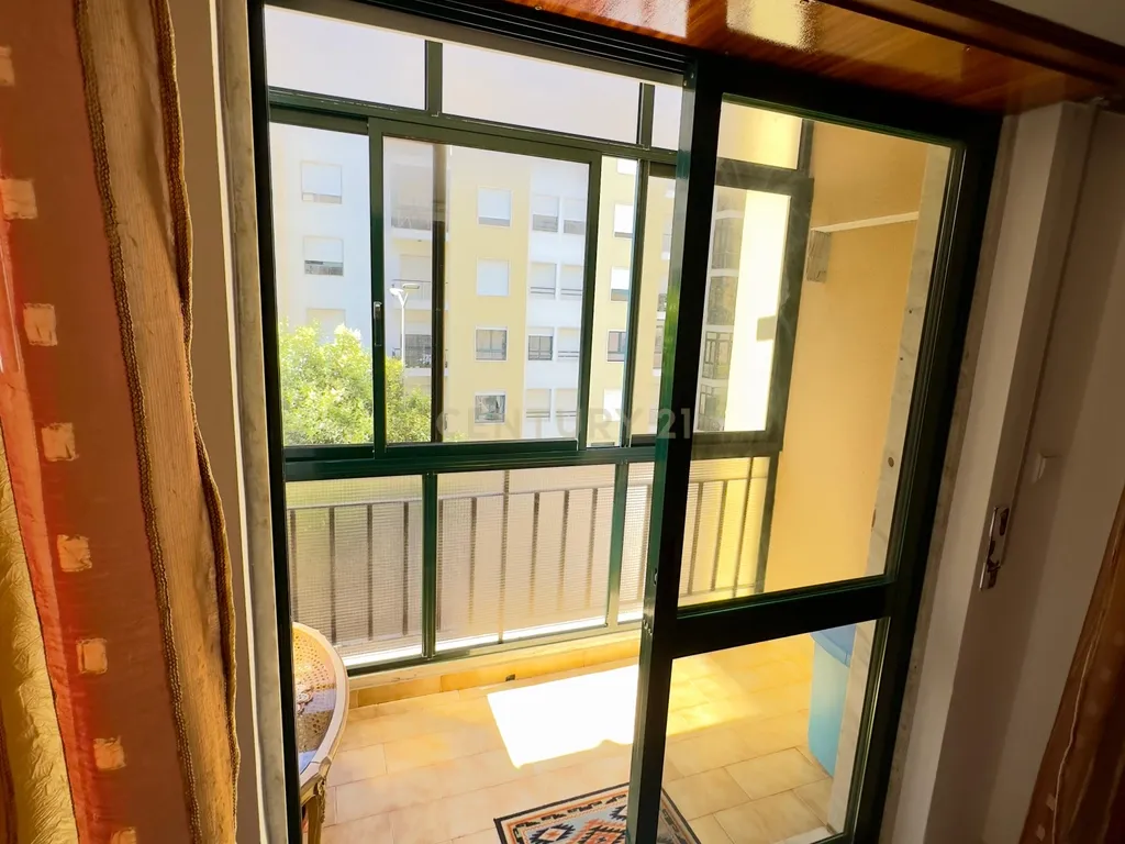 Apartamento T2 em Massamá Norte - Image 15