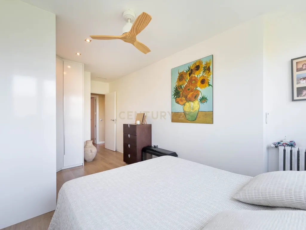 EXCLUSIVO APARTAMENTO EM URBANIZAÇÃO COM JARDIM E PISCINA - Image 18