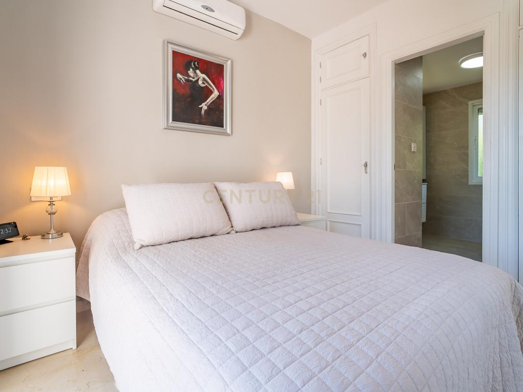 Moradia renovada com vista para o mar e perto da praia – Torreblanca, Fuengirola - Image 31