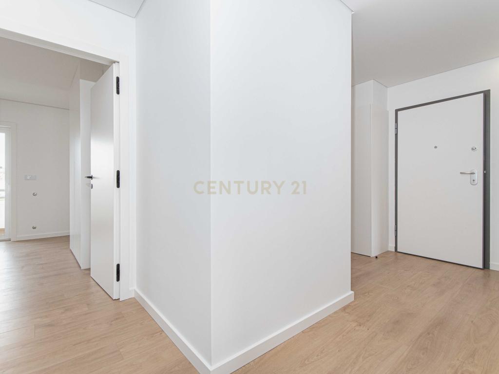 Apartamento Novo T2, com varandas, garagem e arrecadação em Mafra - Image 23