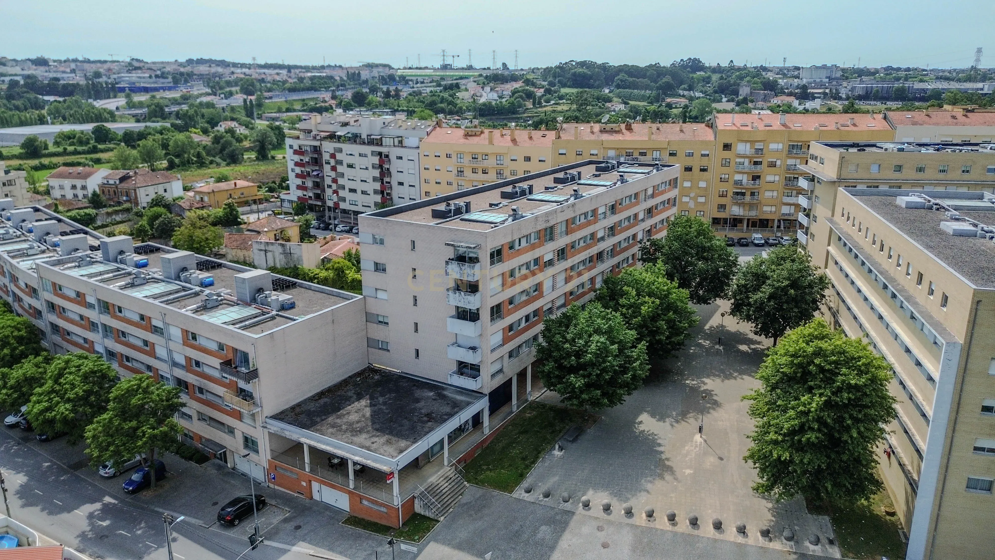 Apartamento T2, garagem, arrumos, ultimo piso – Ponte da Pedra, Matosinhos - Image 19