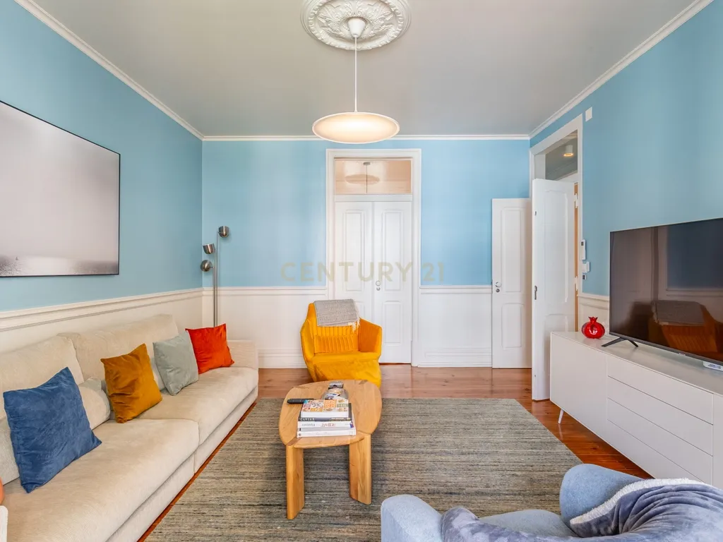 Apartamento T4 Renovado em Santo António, Lisboa — Onde a elegância se sente em cada detalhe - Image 25