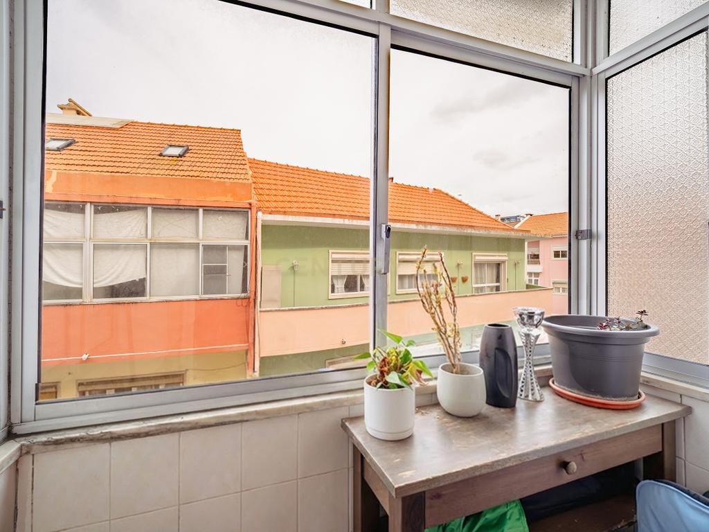 Apartamento T2 em Cacilhas – Excelente Localização - Image 11