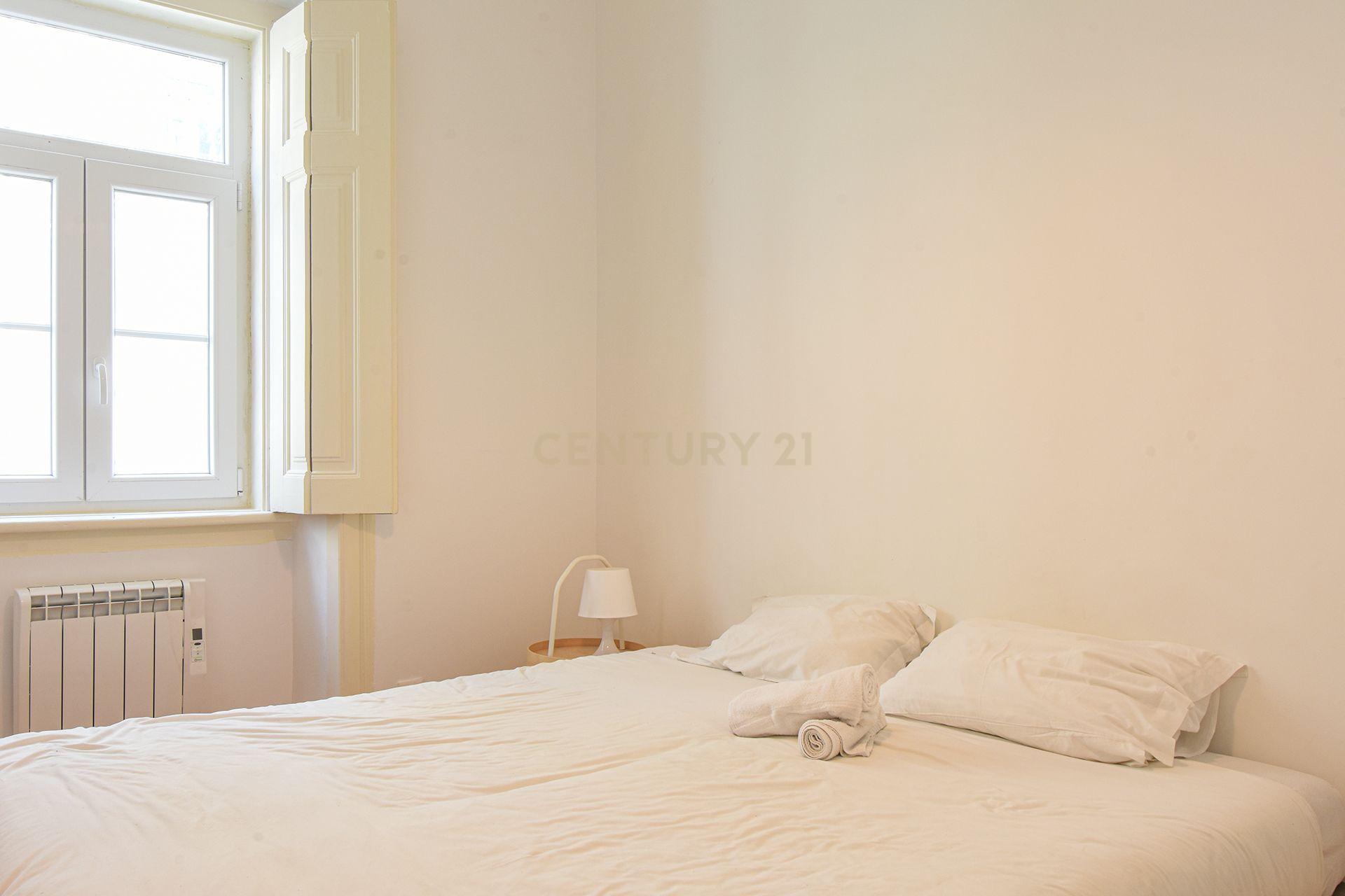 Apartamento T3 renovado com Licença AL - Lisboa - Image 18