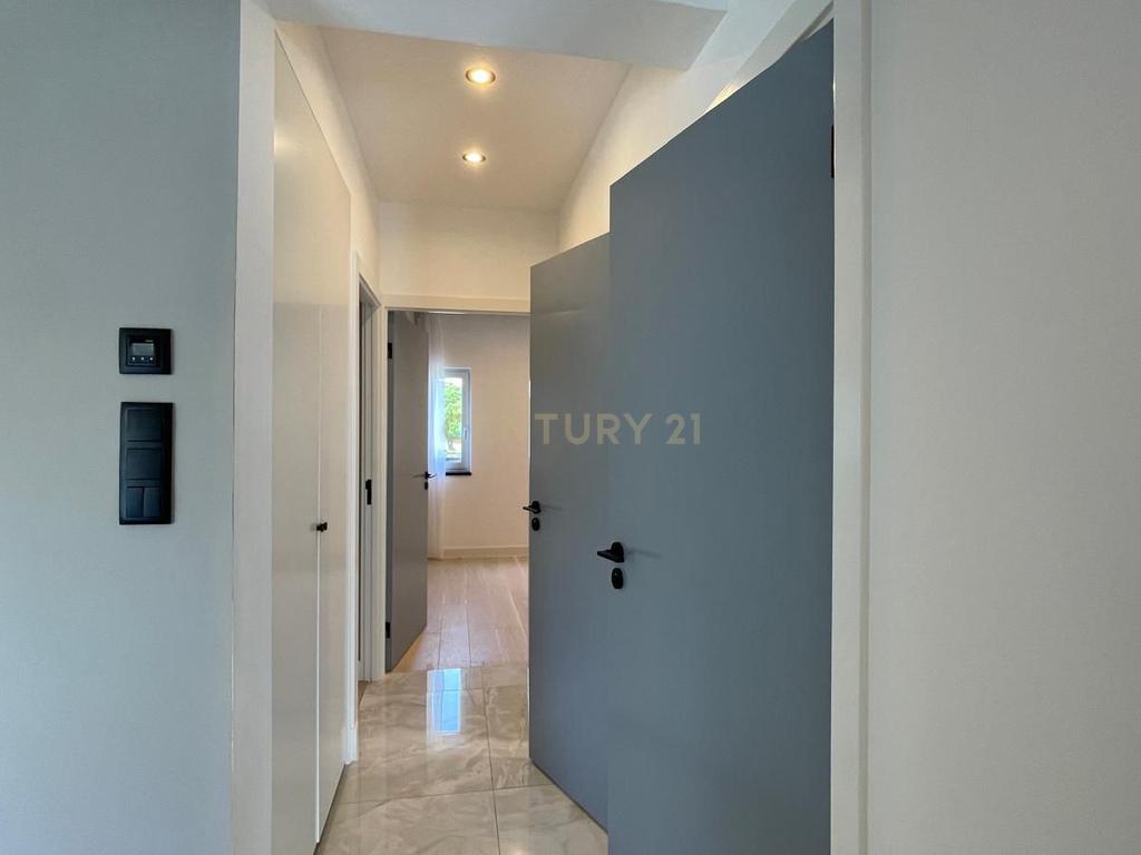 T2+1 em Vilamoura | Totalmente Renovado (2025) | Luxo e Piscina a Minutos da Marina - Image 14