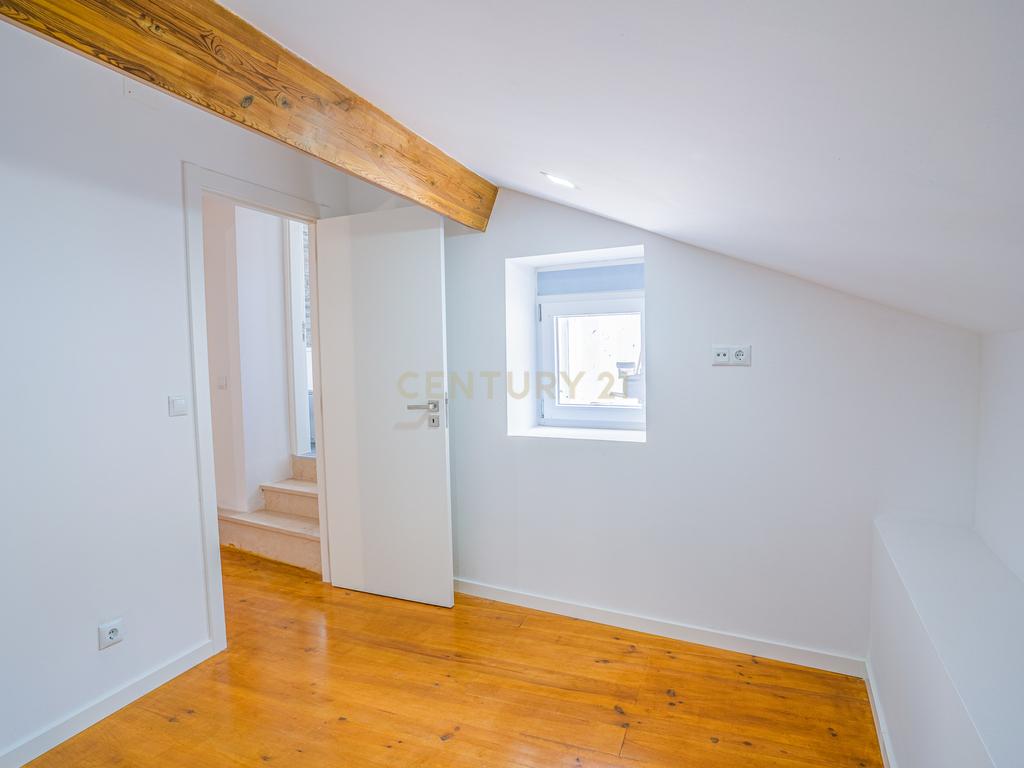 Moradia T2+1 com Terraço – Tornada, a 5 min de Caldas da Rainha - Image 12
