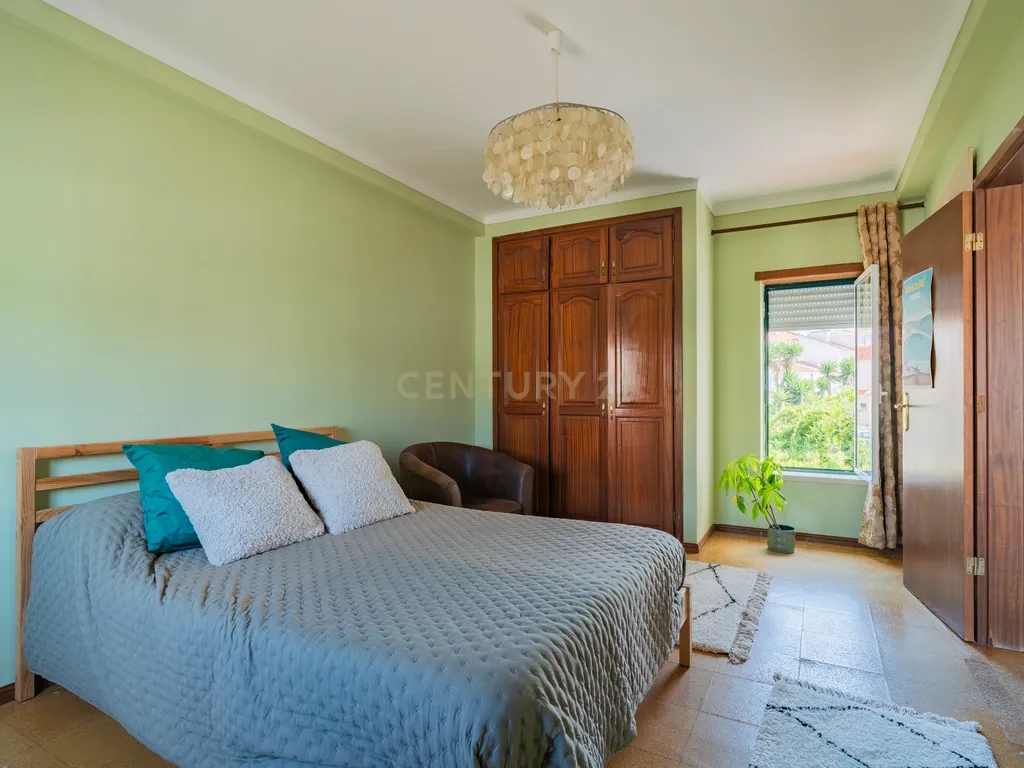 🏡 Moradia na Nazaré com enorme potencial de valorização - Image 20