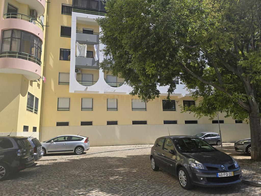 Apartamento  T3 em  Almada  Rua Ramiro Ferrão - Image 12