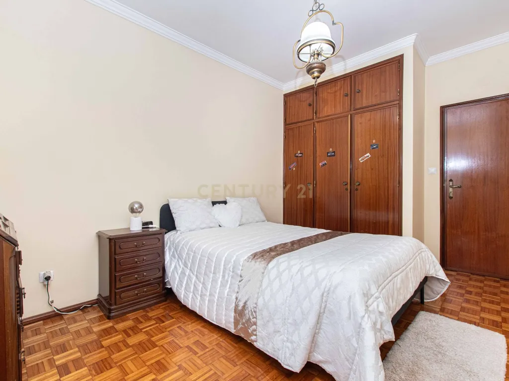 Apartamento T3 em Odivelas - Image 8