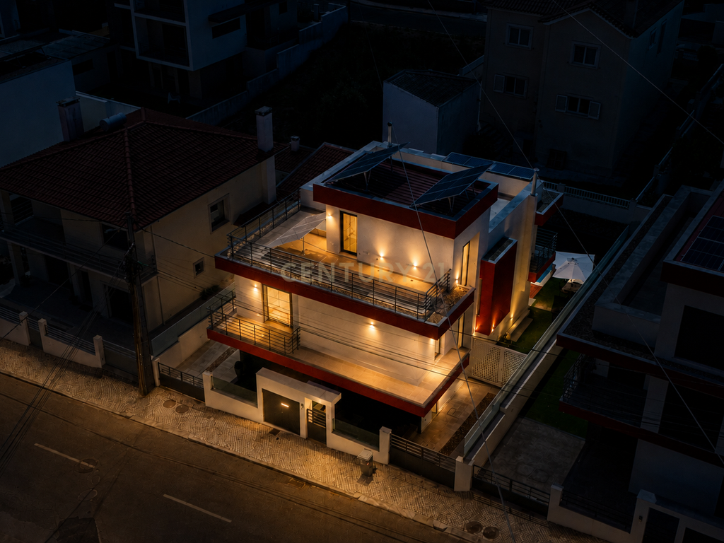 Moradia de Luxo T4 Bairro da Primavera - com Rooftop, Piscina Aquecida e Painéis Fotovoltaicos em Santa Iria da Azóia - Image 6