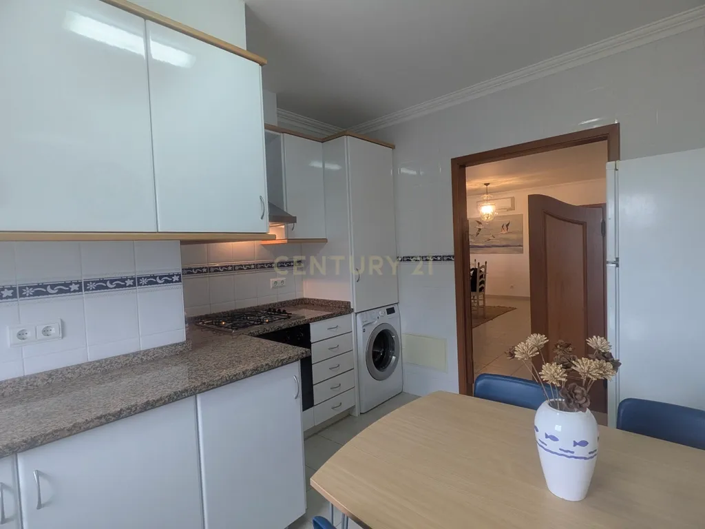 Venda de propriedade com usufruto temporário por 5 anos - T2 em Albufeira/Vila Moura - a poucos metros da praia da Falésia - Image 6