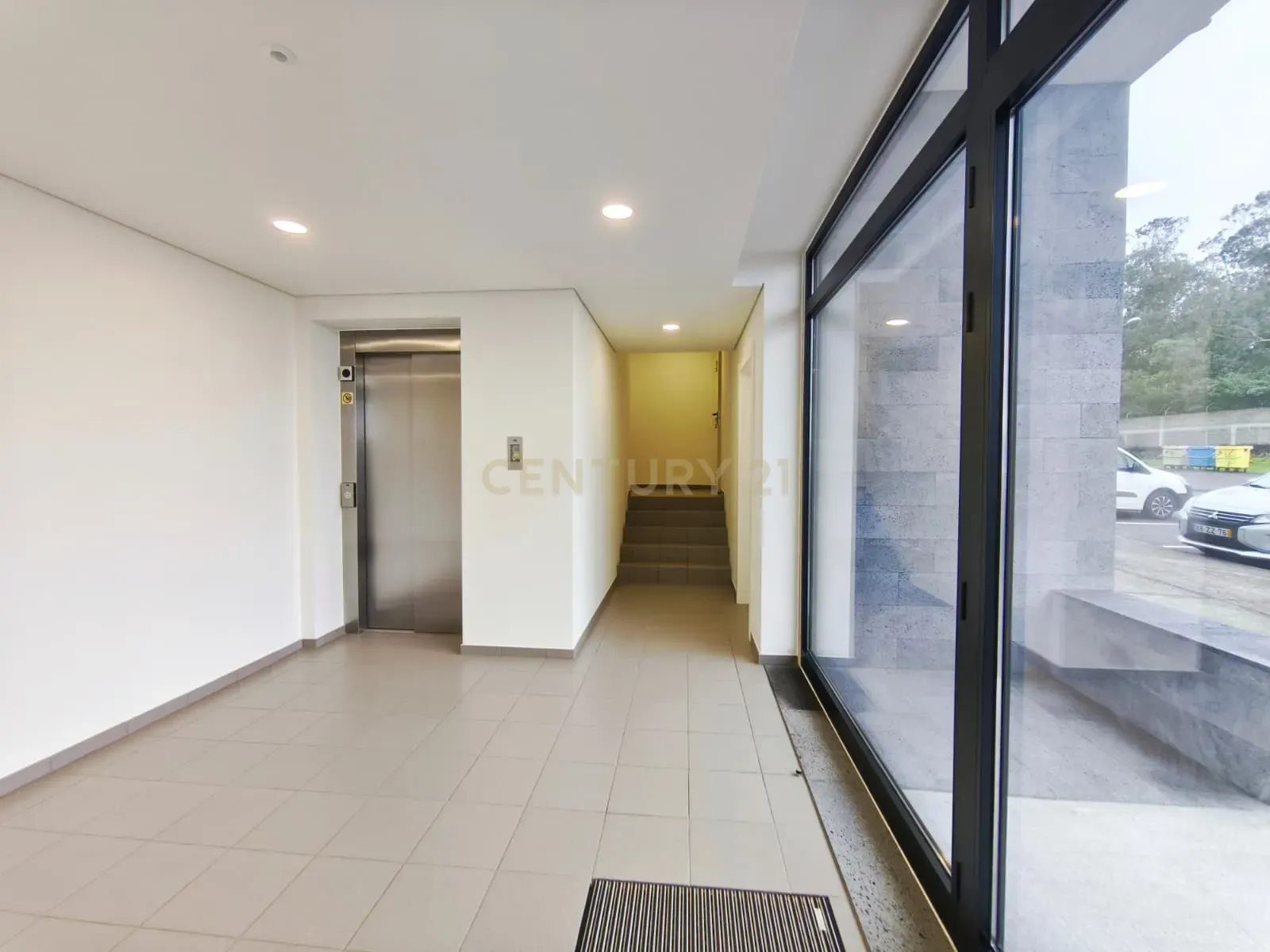 Fotografia 3 de Apartamento T2 Novo Mobilado com Vista Mar – Lagoa | São Miguel