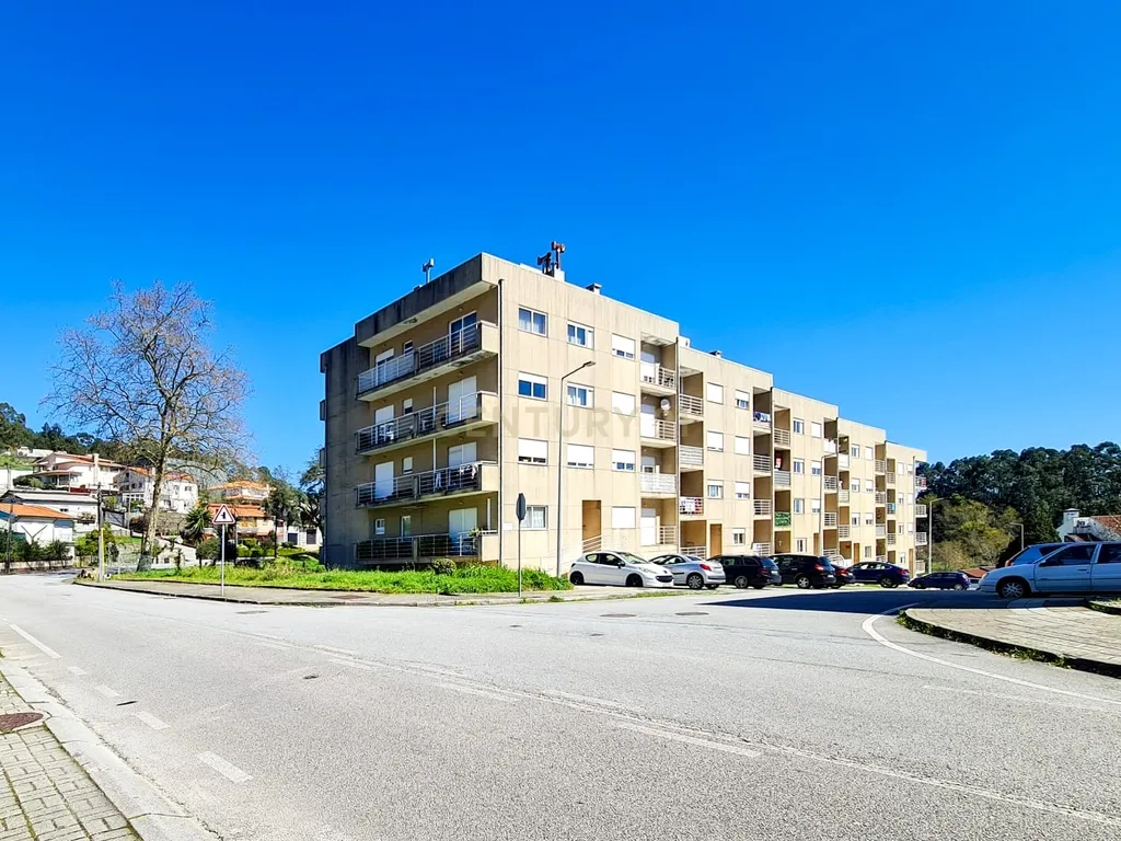 🏡 APARTAMENTO T3 C/ 4 VARANDAS JUNTO À ESCOLA SECUNDÁRIA DANIEL FARIA – BALTAR 📍📢 - Image 1