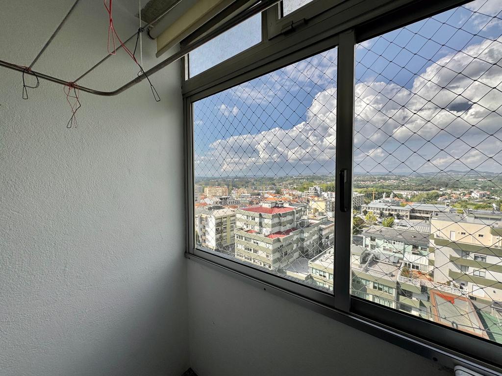 Apartamento T4 no centro de Santo Tirso - Image 24