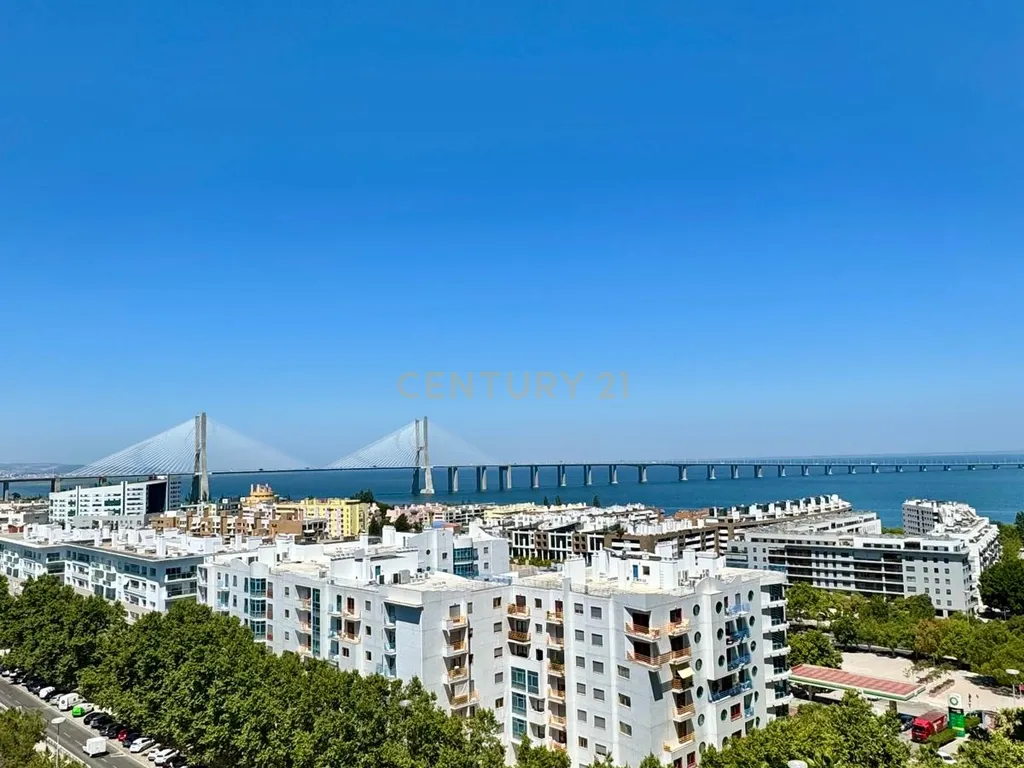 Apartamento T3 para Venda no Parque das Nações, Expo Norte Edifício Panoramic - Image 1