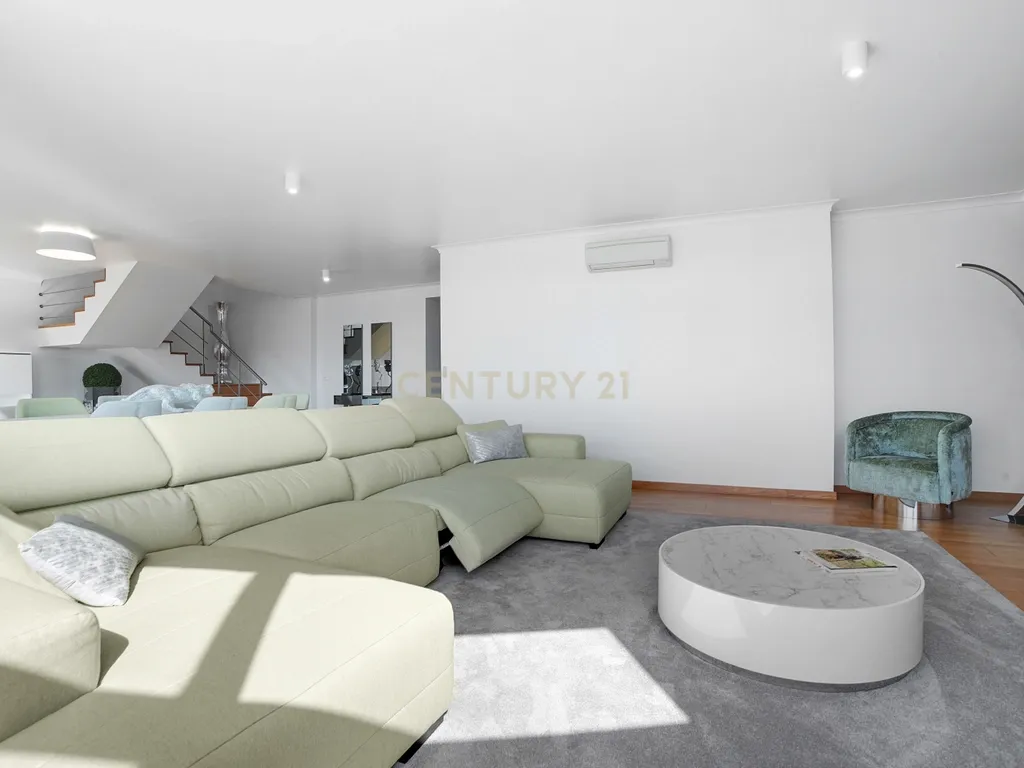 Apartamento T5 Duplex de Luxo para Arrendamento – Avenida do Brasil, Lisboa - Image 7