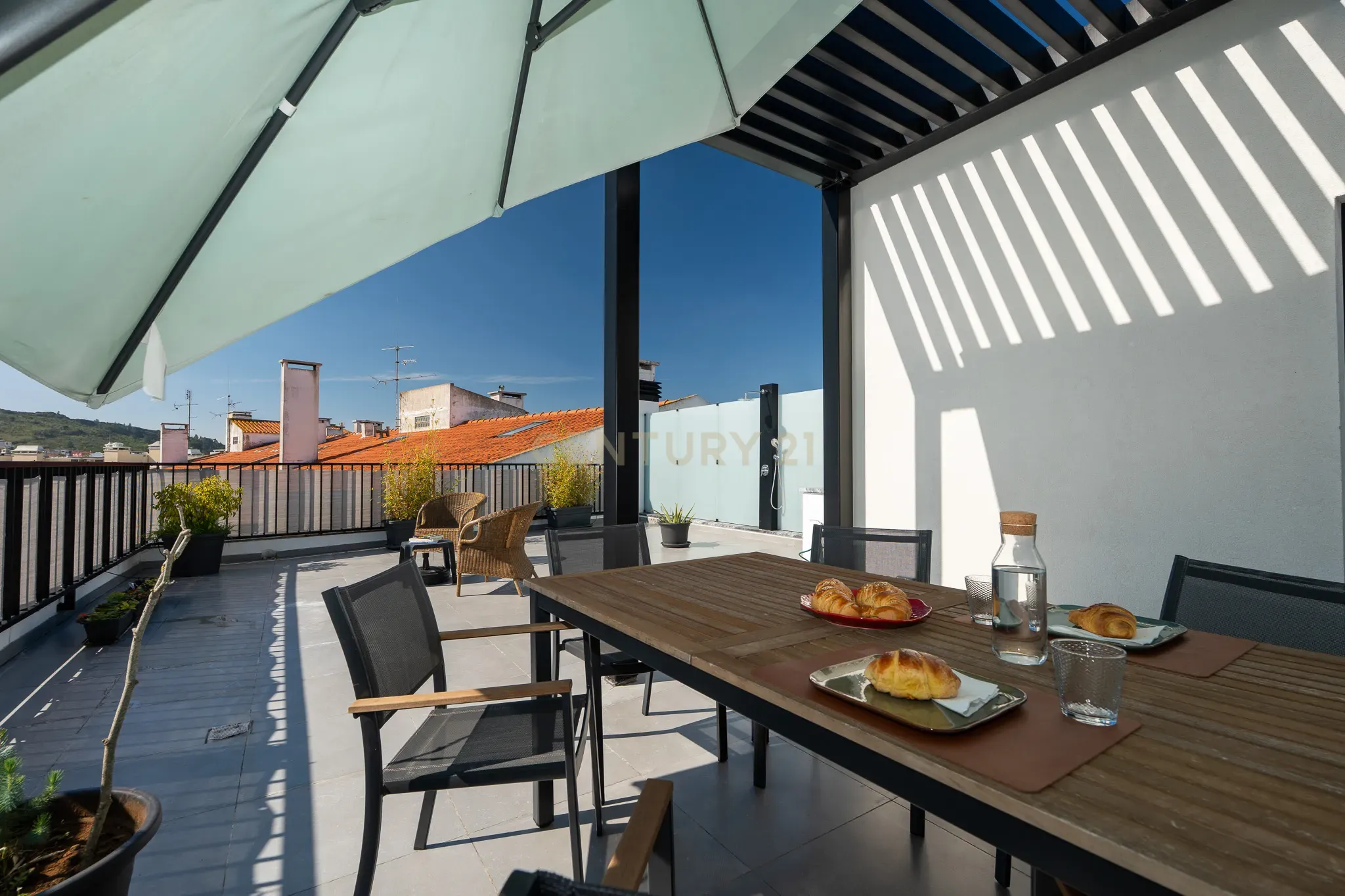 Apartamento T3+1 duplex, com terraço e estacionamento, no centro da cidade de Torres Vedras - Image 56