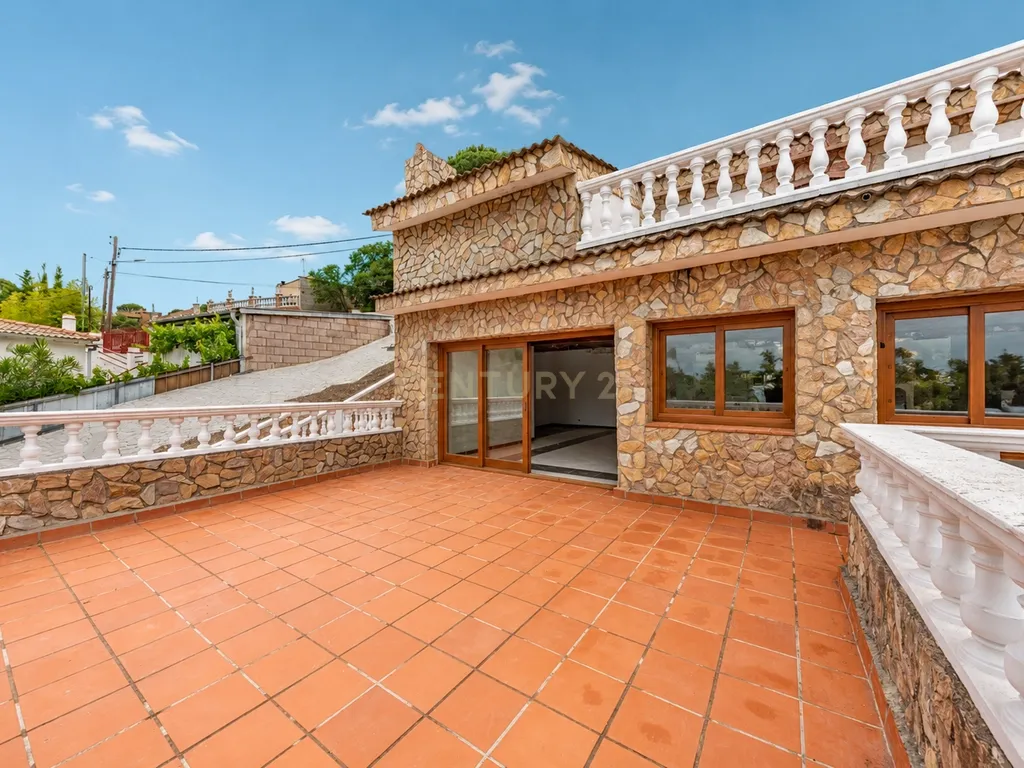 Casa ou vivenda independente na Calle Camamilla, Aiguaviva Parc, Vidreres, Girona, Costa Brava. - Image 31