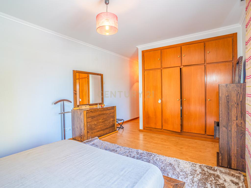 Apartamento T3 com garagem - Cidade Nova, Caldas da Rainha - Image 15