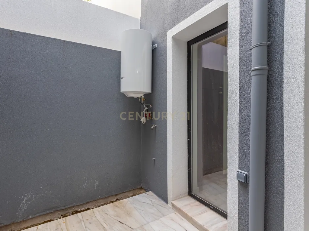 Moradia totalmente renovada no coração de Lisboa, com 4 suites - Image 13