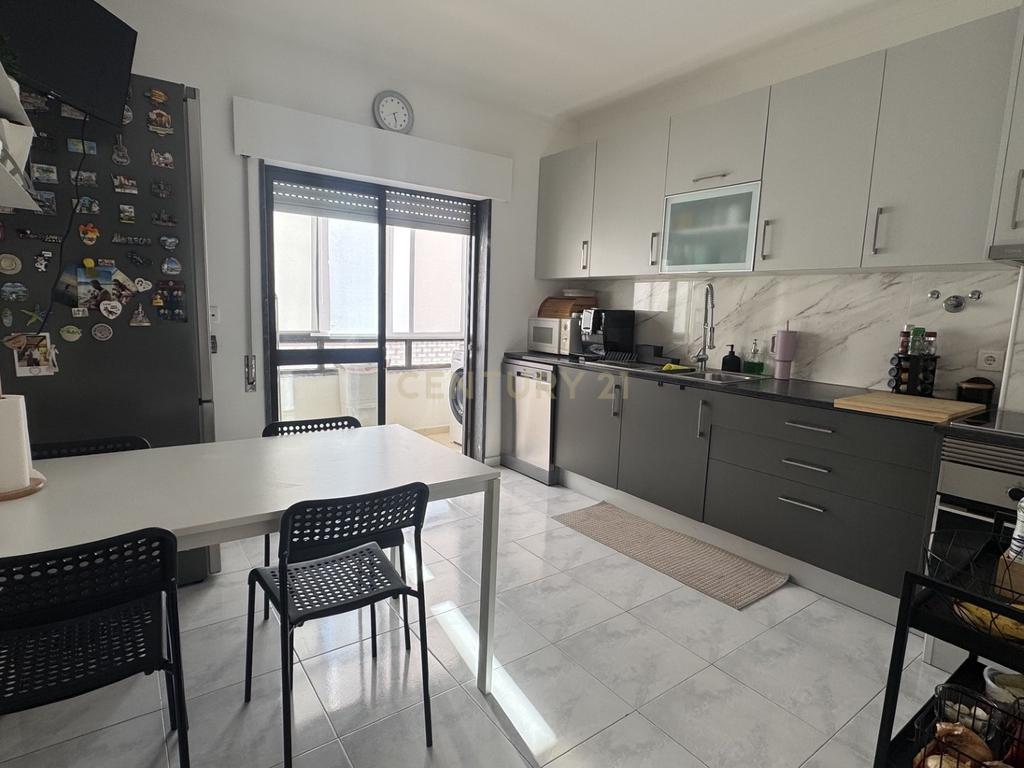 Apartamento Renovado T2 em Pinhal Novo, Palmela - Image 16