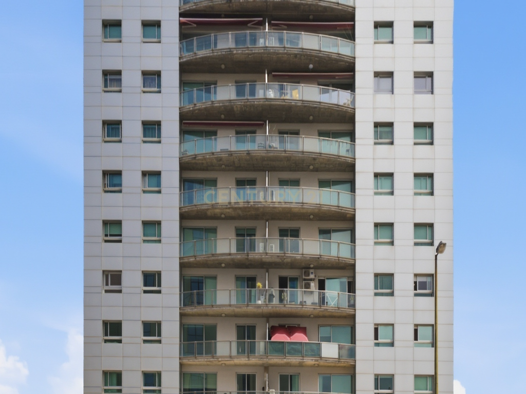 T1 Elegante com Varanda e Estacionamento | EDIFÍCIO MALHOA PLAZA Av. José Malhoa, Lisboa - Image 32