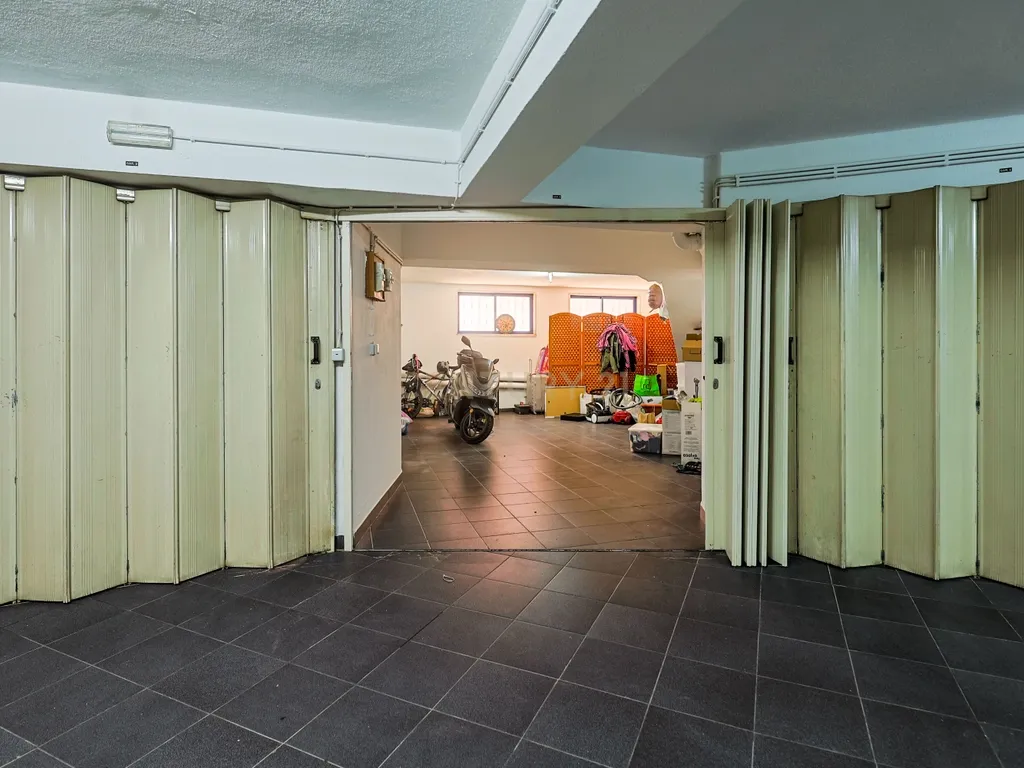 Apartamento T2 nas Quintinhas, Charneca de Caparica, com Terraço e Garagem - Image 27