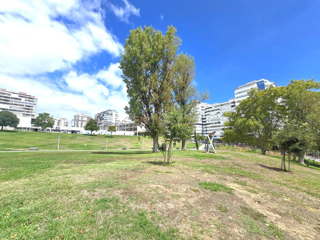 Apartamento T3 totalmente remodelado em Almada - Image 29