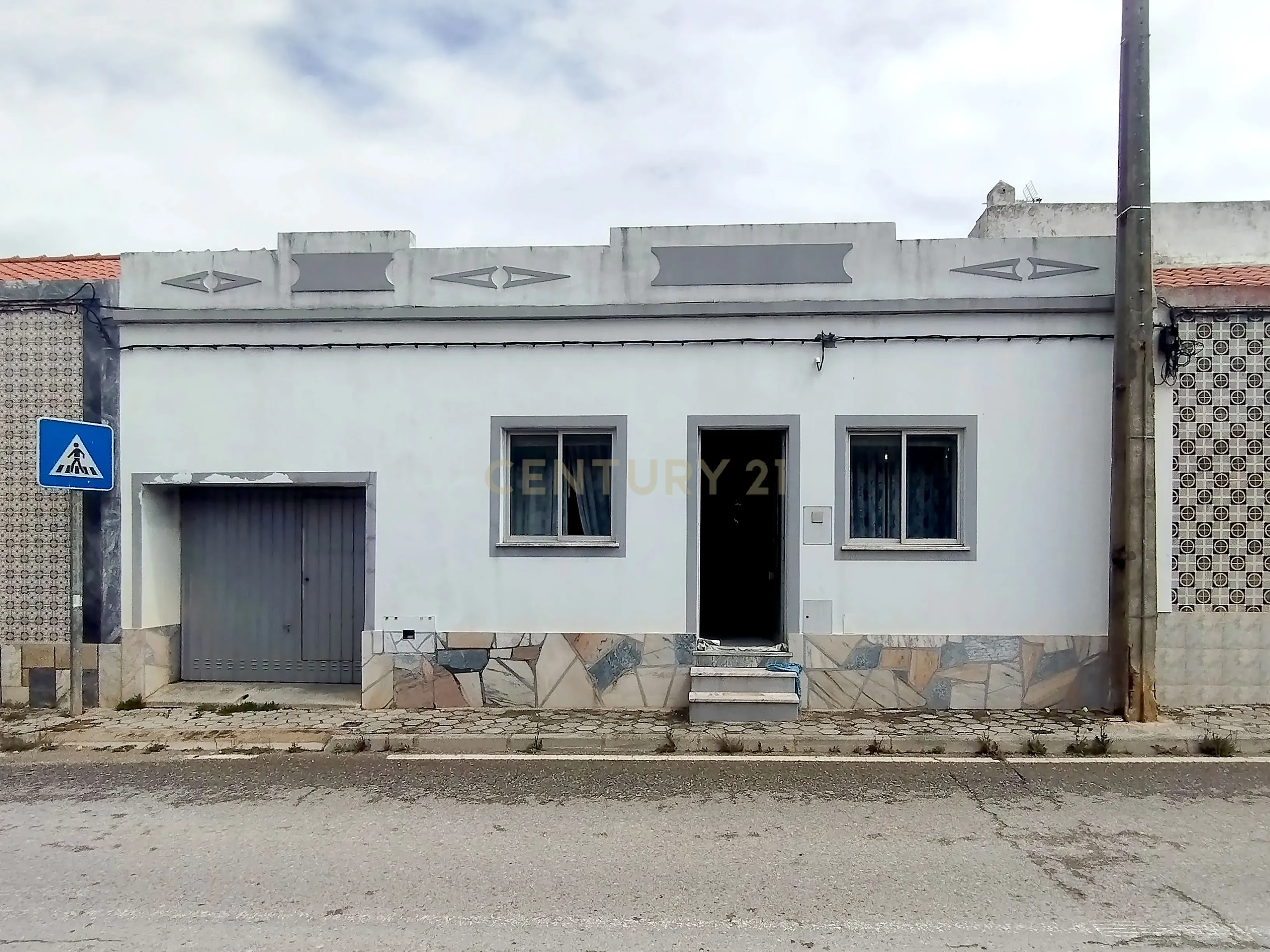 Casa Térrea para Recuperação em Ferragudo - Image 1